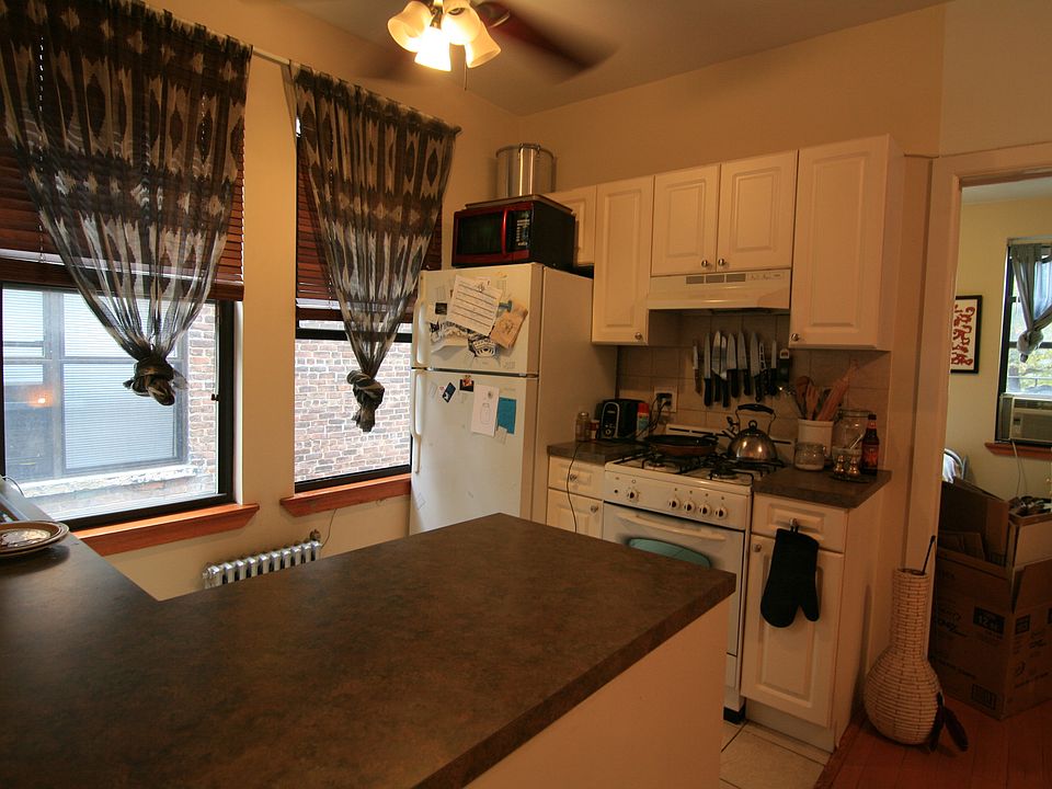 1st image of 3180 36th St APT 2