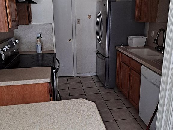 4th image of 5756 Maple Hill Dr
