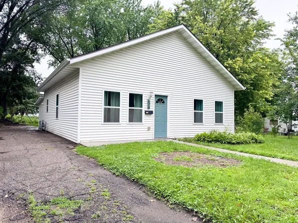 518 W Maple Ave, Fergus Falls, MN 56537
