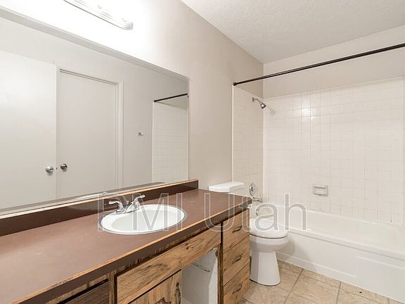 4th image of 3339 W Tess Ave