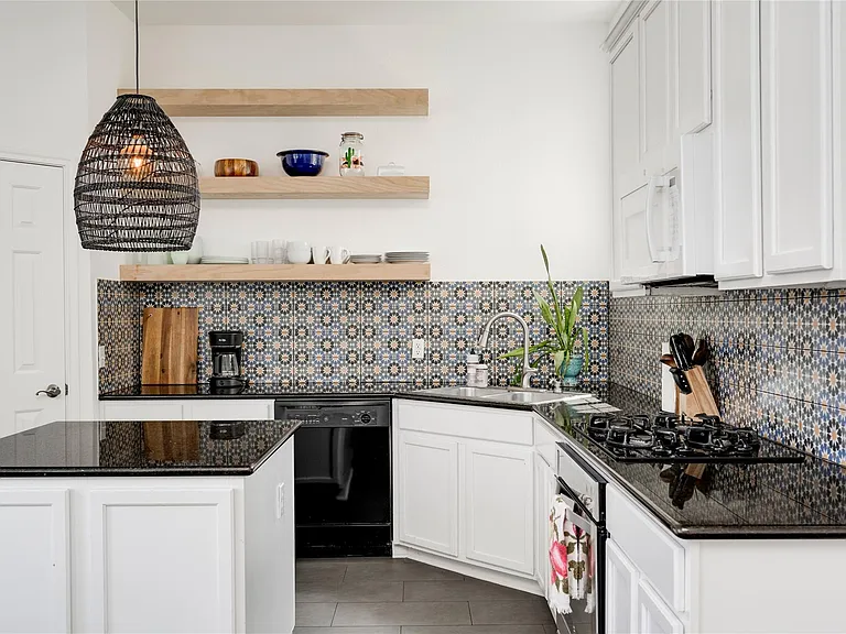1802 Village Oak Ct — Photo 12