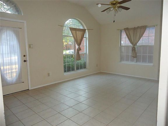 5th image of 1721 Newton Dr