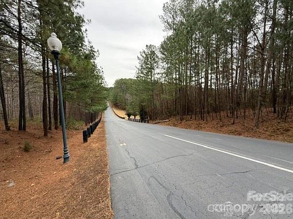 3rd image of 5501 Bridgewater Dr