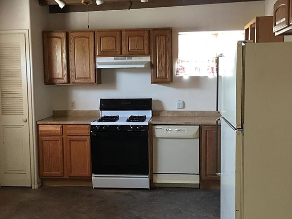 3rd image of 3653 N Tucson Blvd