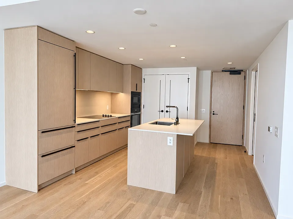 333 Ward Ave #3106