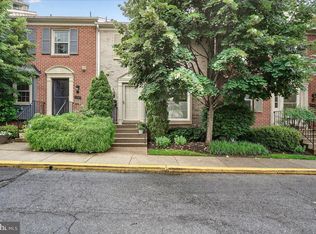 7504 Westlake Ter #25, Bethesda, MD 20817