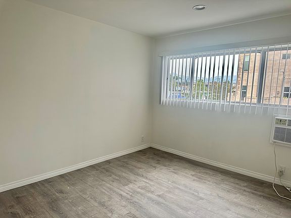4th image of 4901 Laurel Canyon Blvd #2-A