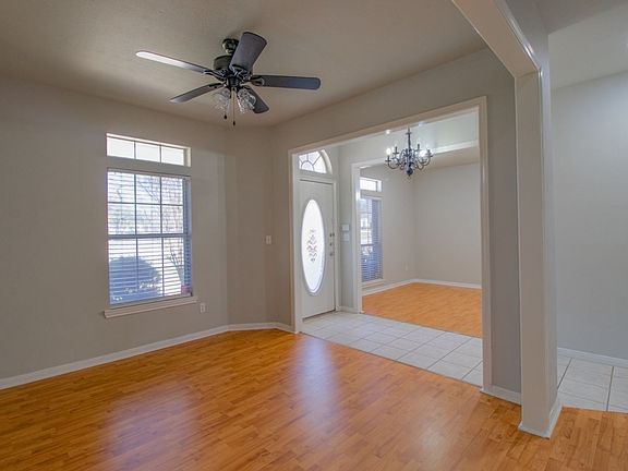5th image of 504 Oakwood Blvd
