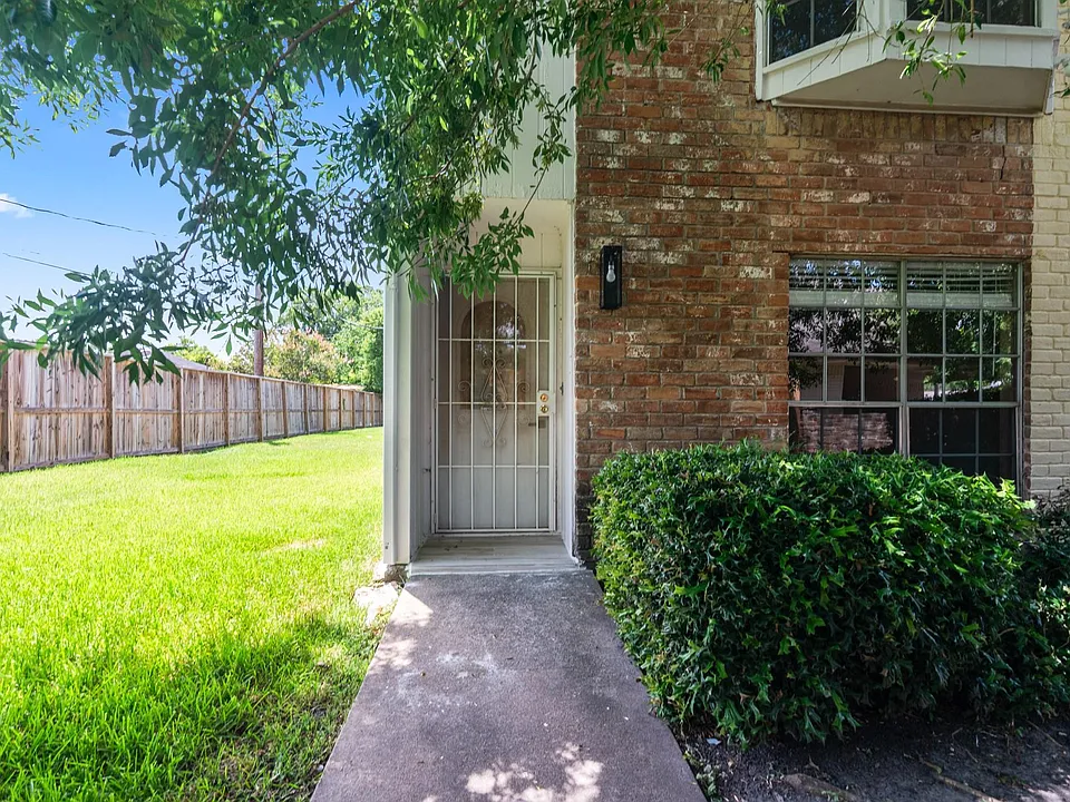 6711 Biggs Ct