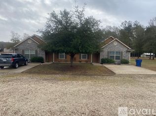 1946 Lee Miller Rd #B, Silsbee, TX 77656