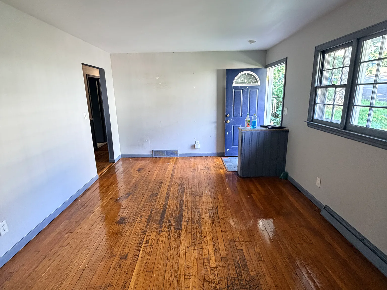 7 Hemlock St — Photo 3