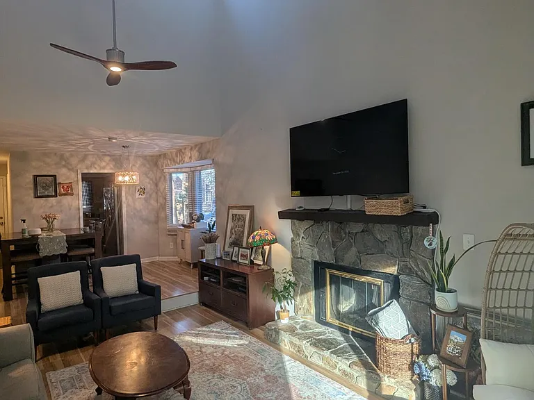 5513 Kaplan Dr — Photo 6