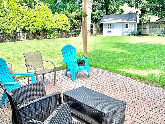 3rd image of 3802 Fern Hill Dr