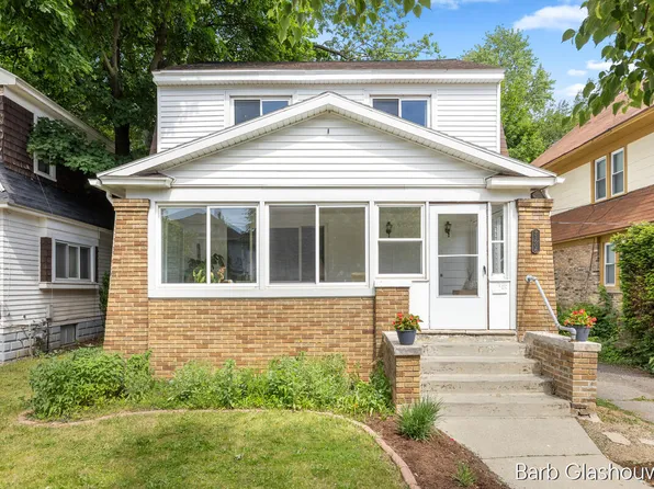 1606 Francis Ave SE, Grand Rapids, MI 49507