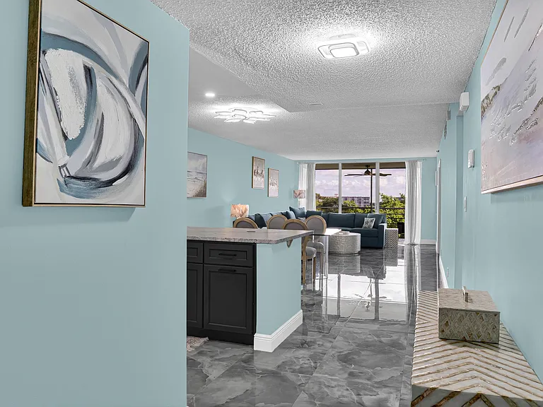 4015 W Palm Aire Dr #704 — Photo 2
