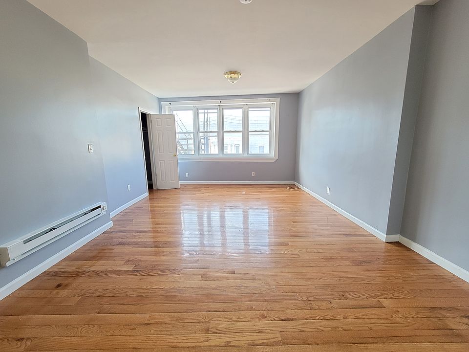 2nd image of 4008 John F Kennedy Blvd #21E