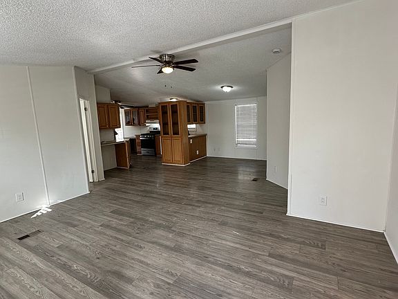 3rd image of 261 Burnetts Way