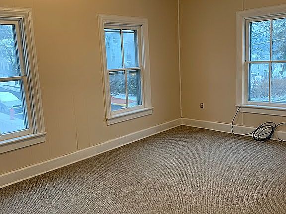 Second larger bedroom 