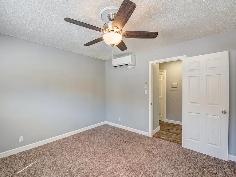 Juniper Garden Apartments — Photo 17