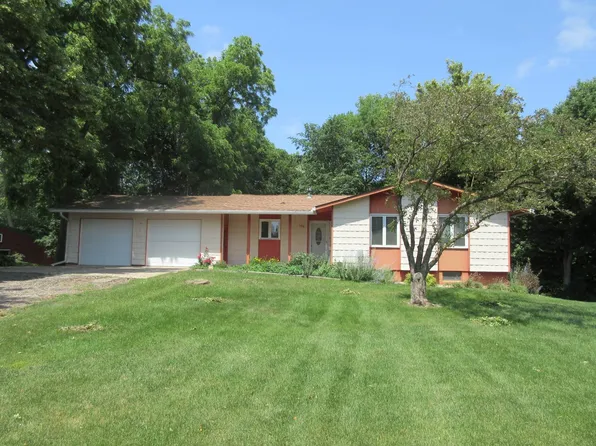104 Shady Ln, Jackson, MN 56143
