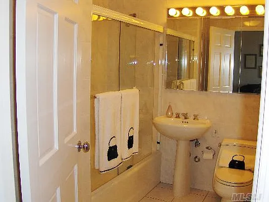 Sold by Century 21 Benjamin Realty | media 59