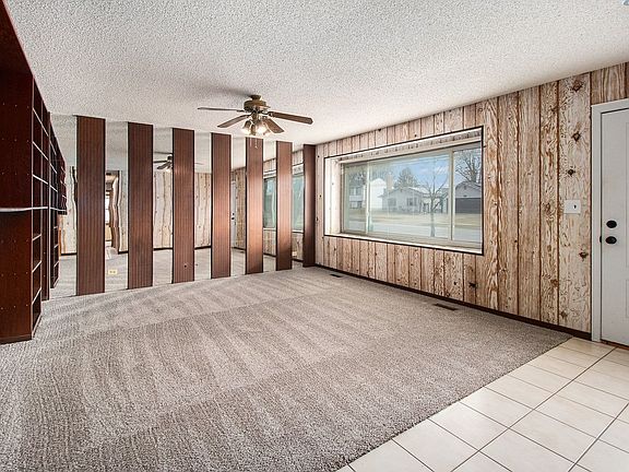 3rd image of 120 Ellington Dr