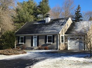 5 Union St, Foxboro, MA 02035