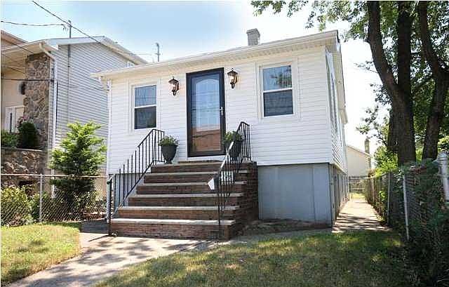 1st image of 138 Macfarland Ave
