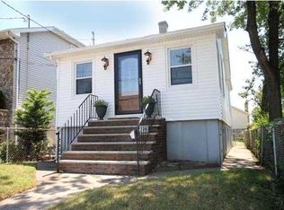 138 Macfarland Ave, Staten Island, NY 10305