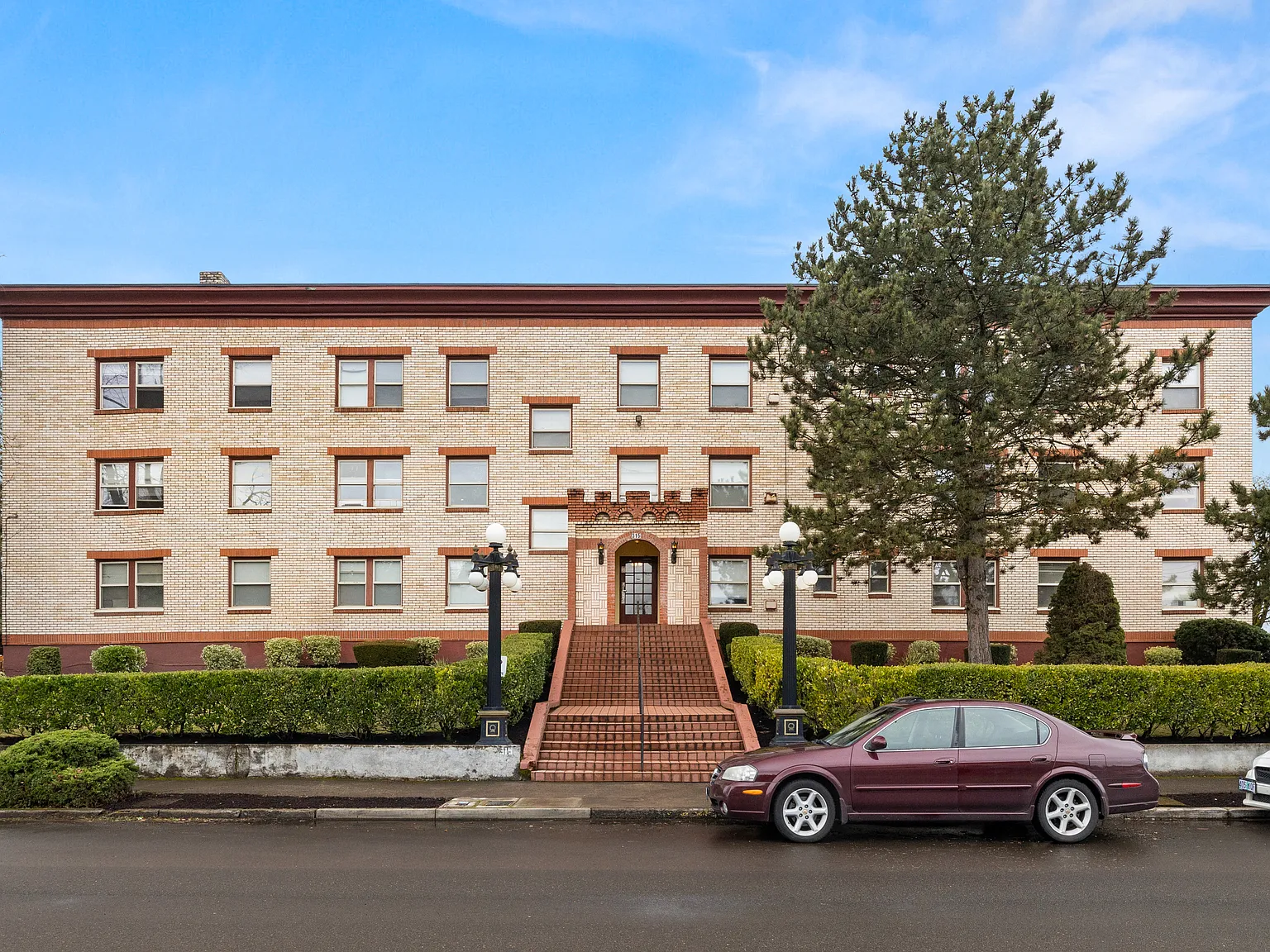 315 High Street — Photo 3
