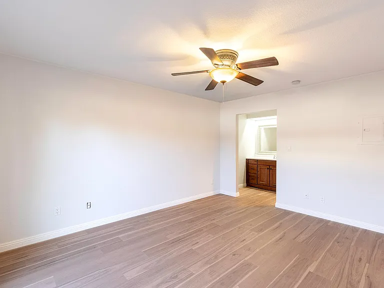 3102 E Clarendon Ave #101 — Photo 20
