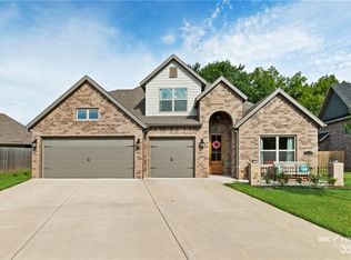 4408 SW Bermuda Ave, Bentonville, AR 72713
