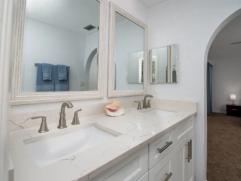 2504 Hibiscus Dr — Photo 16