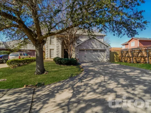 6729 Daffodil Ct, Fort Worth, TX 76137