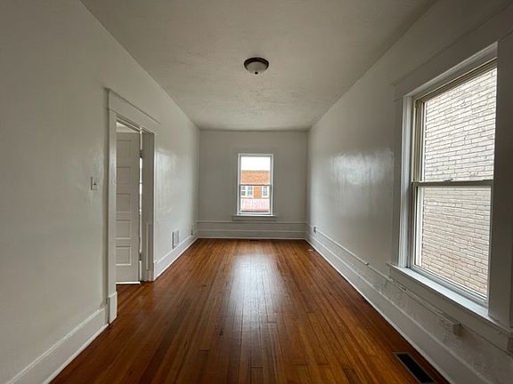 3rd image of 423 W 7th St APT 1