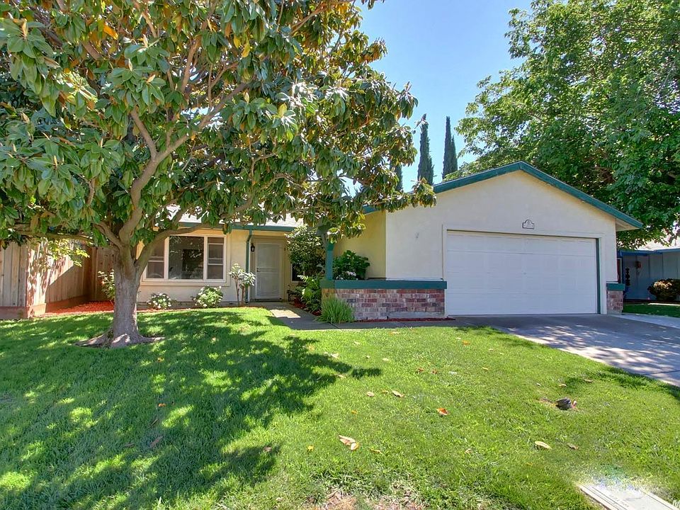 1st image of 2920 Aquino Dr