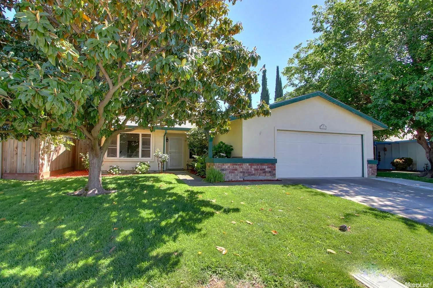 2920 Aquino Dr photo 1