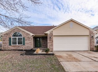 1168 Oak Leaf Rd, Franklin, IN 46131