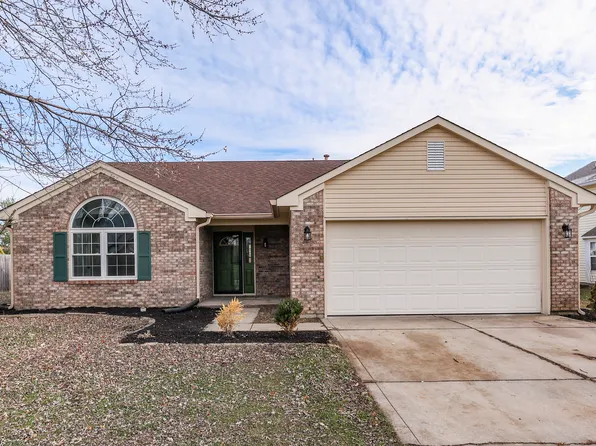 1168 Oak Leaf Rd, Franklin, IN 46131