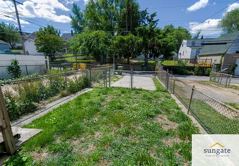 217 W Edgevale Rd — Photo 37