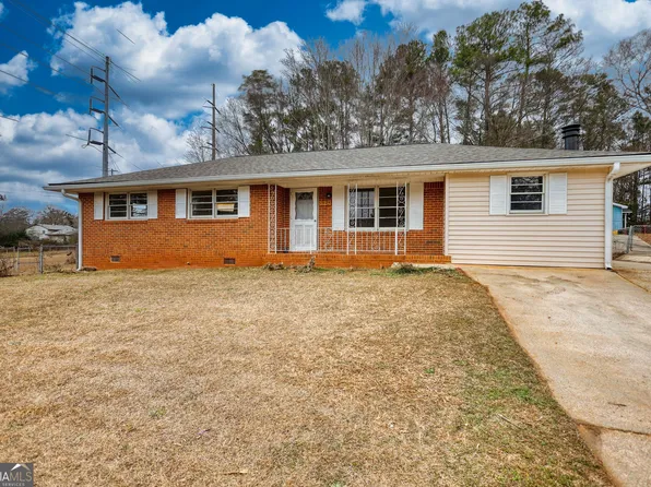 1924 Mural Cir, Morrow, GA 30260