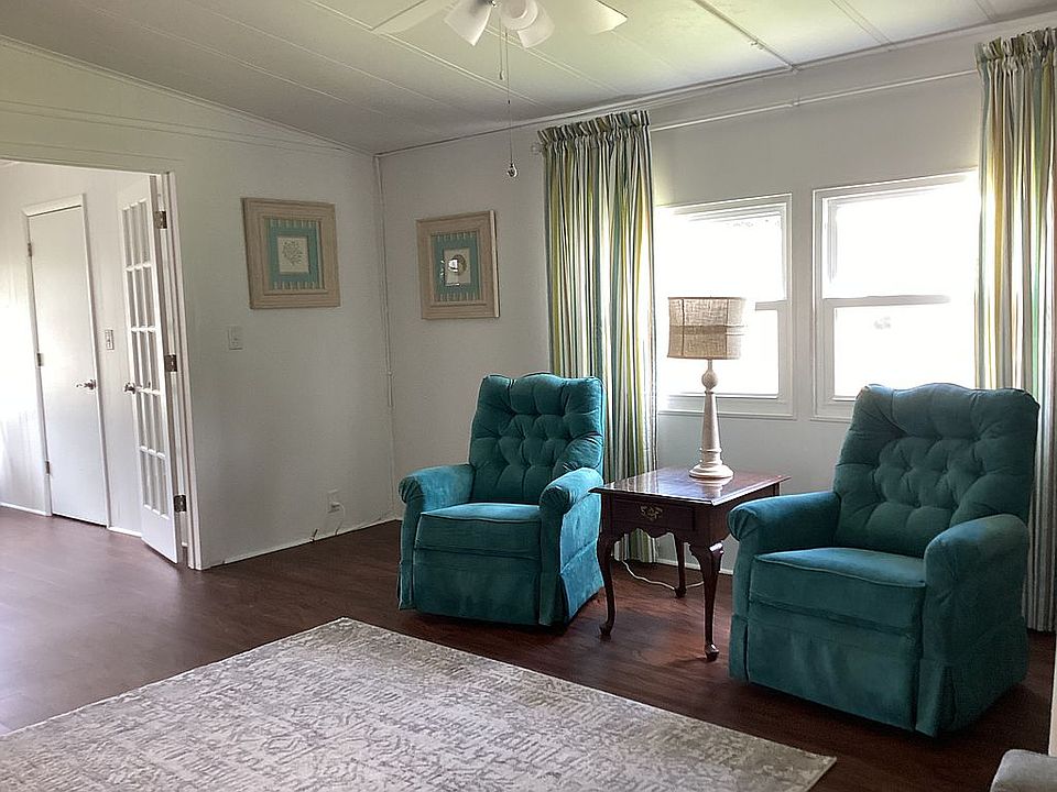 2nd image of 808 Sharon Dr