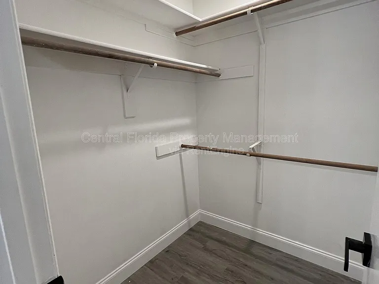916 Robinhood Ct — Photo 19