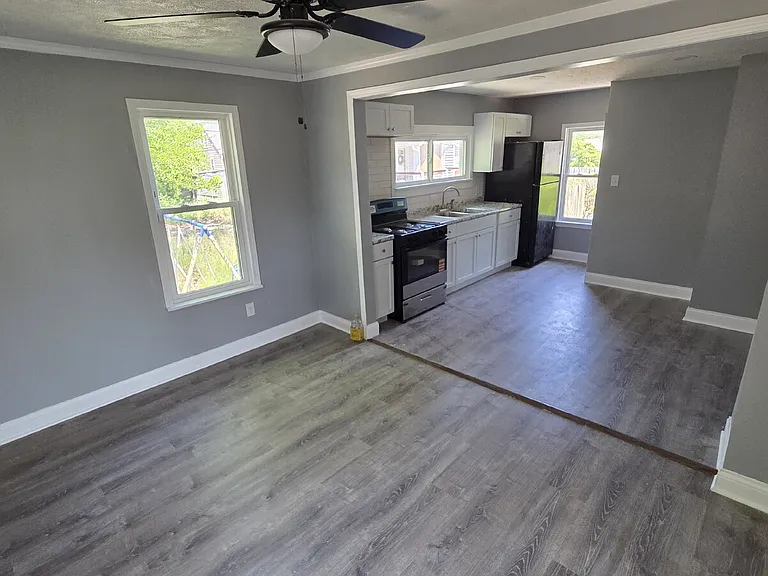 13818 Courtland Ave — Photo 4