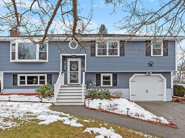 110 Rolling Ridge Ln, Methuen, MA 01844