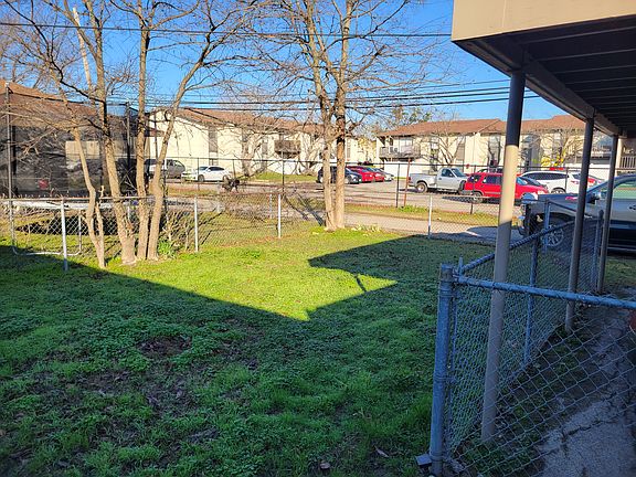 2nd image of 3008 Stanford St #B