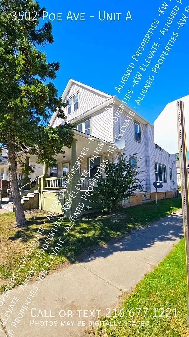 Spacious 4Bedroom with Modern Upgrades! — Photo 2