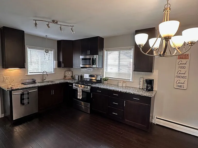 1325 Rohrerstown Rd — Photo 2