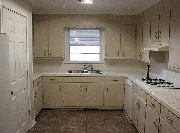 4th image of 105 Bel Aire Dr