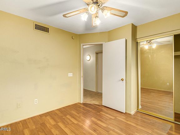 5th image of 1905 E Grandview Dr